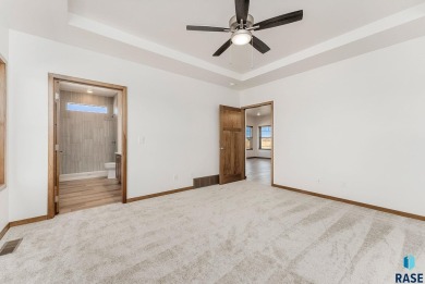 Executive Freedom Villa Home on the Last Available Park Lot in on Brandon Municipal Golf Course in South Dakota - for sale on GolfHomes.com, golf home, golf lot