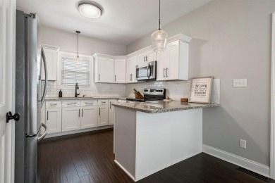 This charming turn-key home is located on a peaceful on The Club At Olde Stone in Kentucky - for sale on GolfHomes.com, golf home, golf lot