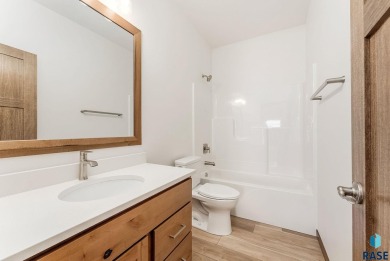Executive Freedom Villa Home on the Last Available Park Lot in on Brandon Municipal Golf Course in South Dakota - for sale on GolfHomes.com, golf home, golf lot