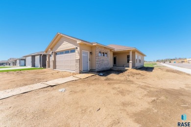 Executive Freedom Villa Home on the Last Available Park Lot in on Brandon Municipal Golf Course in South Dakota - for sale on GolfHomes.com, golf home, golf lot