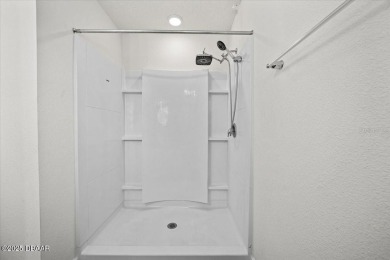 Come see this 4 bedroom/2 bath home. Enjoy all the amenities on Grand Reserve Golf Course in Florida - for sale on GolfHomes.com, golf home, golf lot