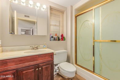 Effortless living in the heart of Sun City. This truly move-in on Union Hills Country Club in Arizona - for sale on GolfHomes.com, golf home, golf lot