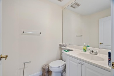 Welcome to this lovely 3 bedroom townhouse, located in the on Abacoa Golf Club in Florida - for sale on GolfHomes.com, golf home, golf lot