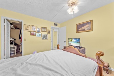 Discover the potential in this spacious 2-bedroom, 2-bath on Kings Point Golf -Flanders Way in Florida - for sale on GolfHomes.com, golf home, golf lot
