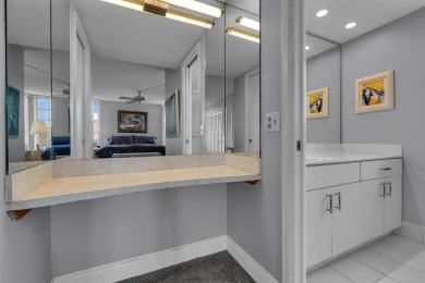 NEW  PRICE REDUCTION!!!!  3 BEDROOM CORNER UNIT!! WATER VIEW on Palm-Aire Country Club and Resort - Palms in Florida - for sale on GolfHomes.com, golf home, golf lot