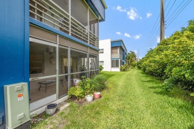 Discover the potential in this spacious 2-bedroom, 2-bath on Kings Point Golf -Flanders Way in Florida - for sale on GolfHomes.com, golf home, golf lot