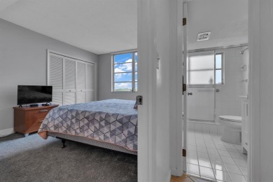 NEW  PRICE REDUCTION!!!!  3 BEDROOM CORNER UNIT!! WATER VIEW on Palm-Aire Country Club and Resort - Palms in Florida - for sale on GolfHomes.com, golf home, golf lot