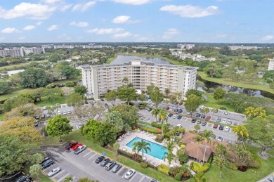 NEW  PRICE REDUCTION!!!!  3 BEDROOM CORNER UNIT!! WATER VIEW on Palm-Aire Country Club and Resort - Palms in Florida - for sale on GolfHomes.com, golf home, golf lot