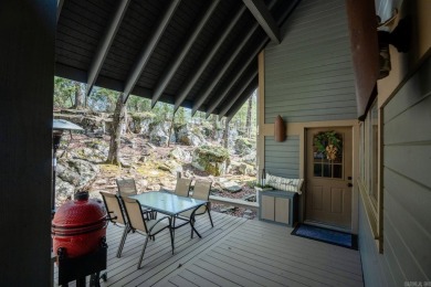 This home and its property (2 stunning boulder-filled lots) are on Red Apple Inn and Country Club in Arkansas - for sale on GolfHomes.com, golf home, golf lot