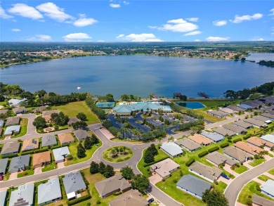 Welcome to your dream retirement home! This charming and on Lake Ashton Golf Club in Florida - for sale on GolfHomes.com, golf home, golf lot