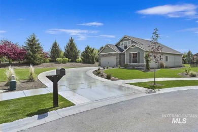 Discover this beautiful home on a large lot in Eagle's on Eagle Legacy Golf Course in Idaho - for sale on GolfHomes.com, golf home, golf lot