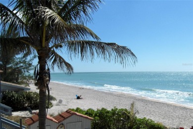 Under contract-accepting backup offers. HUGE PRICE REDUCTION! on Sabal Trace Golf and Country Club in Florida - for sale on GolfHomes.com, golf home, golf lot