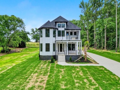 Welcome to your dream home in the heart of Greenwood, SC. This on Hunters Creek Golf and Country Club  in South Carolina - for sale on GolfHomes.com, golf home, golf lot