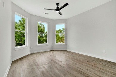 Welcome to your dream home in the heart of Greenwood, SC. This on Hunters Creek Golf and Country Club  in South Carolina - for sale on GolfHomes.com, golf home, golf lot