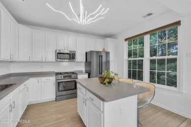 Looking for a country club lifestyle at an affordable cost? Well on Knob Hill Golf Club in New Jersey - for sale on GolfHomes.com, golf home, golf lot