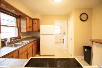 This charming 3-bedroom, 1-bathroom home offers incredible on Rolling Hills Country Club in Kentucky - for sale on GolfHomes.com, golf home, golf lot