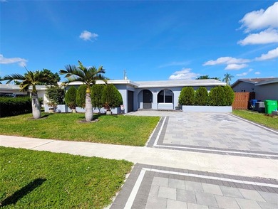 Beautifully maintained 2BR/2BA home in Sunrise Golf Village! on Sunrise Lakes Phase III in Florida - for sale on GolfHomes.com, golf home, golf lot