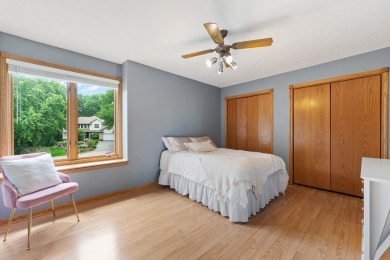 This gorgeous 2 story home is perfectly located on a 1-acre on Red Barn Golf Course in Illinois - for sale on GolfHomes.com, golf home, golf lot