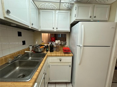 For Sale - Spacious 1 Bed / 1.5 Bath Condo in International on Inverrary Country Club in Florida - for sale on GolfHomes.com, golf home, golf lot