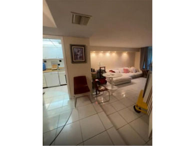 For Sale - Spacious 1 Bed / 1.5 Bath Condo in International on Inverrary Country Club in Florida - for sale on GolfHomes.com, golf home, golf lot