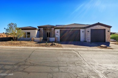 Fantastic new construction home of distinction in the beautiful on The Refuge Golf and Country Club in Arizona - for sale on GolfHomes.com, golf home, golf lot