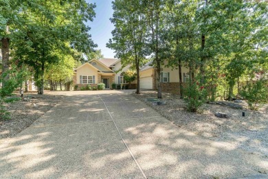 3 Bedrooms separated for privacy .  2 1/5 baths.  1/5 bath in on Balboa Golf Course in Arkansas - for sale on GolfHomes.com, golf home, golf lot