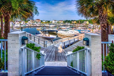 This beautifully maintained 3-bedroom, 2.5-bathroom home offers on Members Club At St. James Plantation in North Carolina - for sale on GolfHomes.com, golf home, golf lot