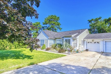 Discover the perfect blend of comfort and style in this on Leisure Village West Assoc. in New Jersey - for sale on GolfHomes.com, golf home, golf lot