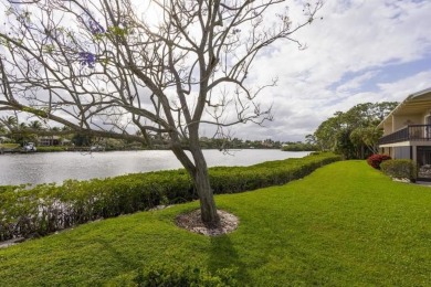 MAKE IT YOUR OWN! Wonderful floorplan and fabulous view for this on Riverbend Golf Club in Florida - for sale on GolfHomes.com, golf home, golf lot