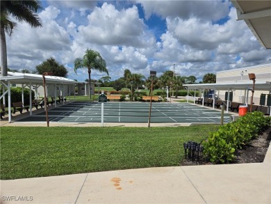 Recently Updated 2 bed/ 2 Bath unit in desirable Six Lakes on Six Lakes Country Club in Florida - for sale on GolfHomes.com, golf home, golf lot