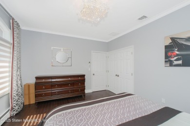 Exquisite Luxury Living on Prestigious Todt Hill.

Welcome to on Richmond County Country Club in New York - for sale on GolfHomes.com, golf home, golf lot