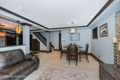 Exquisite Luxury Living on Prestigious Todt Hill.

Welcome to on Richmond County Country Club in New York - for sale on GolfHomes.com, golf home, golf lot