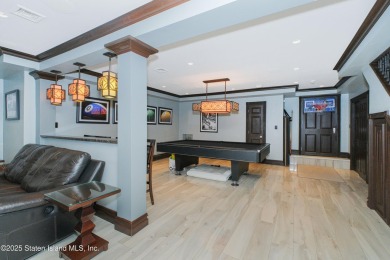 Exquisite Luxury Living on Prestigious Todt Hill.

Welcome to on Richmond County Country Club in New York - for sale on GolfHomes.com, golf home, golf lot