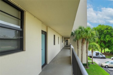 Excellent opportunity to live in the beautiful Palms Tower. This on Deer Creek Golf Club in Florida - for sale on GolfHomes.com, golf home, golf lot