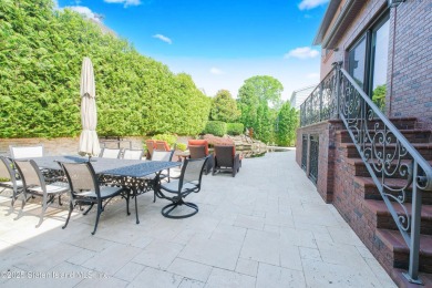 Exquisite Luxury Living on Prestigious Todt Hill.

Welcome to on Richmond County Country Club in New York - for sale on GolfHomes.com, golf home, golf lot