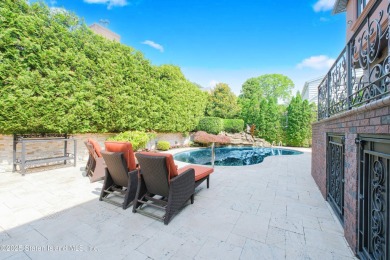 Exquisite Luxury Living on Prestigious Todt Hill.

Welcome to on Richmond County Country Club in New York - for sale on GolfHomes.com, golf home, golf lot