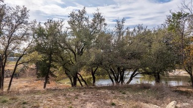 Discover the perfect opportunity to build in the highly on Pecan Plantation Country Club in Texas - for sale on GolfHomes.com, golf home, golf lot