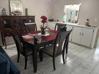 An oasis to call home, beautiful 2BA/2BA unit in perfect on Hollybrook Golf and Tennis Club  in Florida - for sale on GolfHomes.com, golf home, golf lot