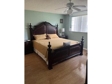 An oasis to call home, this beautiful 2BD/2BTH unit is in on Hollybrook Golf and Tennis Club  in Florida - for sale on GolfHomes.com, golf home, golf lot