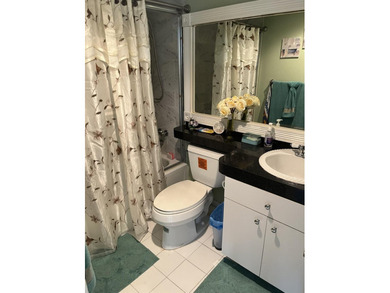 An oasis to call home, this beautiful 2BD/2BTH unit is in on Hollybrook Golf and Tennis Club  in Florida - for sale on GolfHomes.com, golf home, golf lot