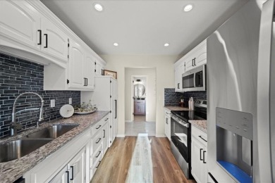 Welcome to this beautifully renovated townhome, perfectly on Teetering Rocks Links in Missouri - for sale on GolfHomes.com, golf home, golf lot