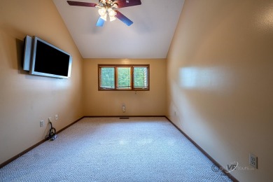 Motivated seller. Enjoy easy living in this 2 bedrooms/2 full on Eagle Ridge Inn and Resort in Illinois - for sale on GolfHomes.com, golf home, golf lot