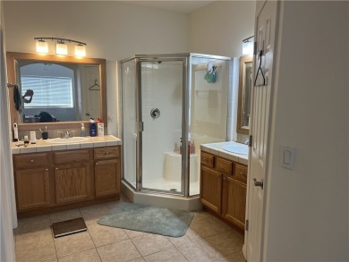 Enter into this lovely home with 3bedrooms, 2 baths, large on Chaparral Golf and Country Club in Arizona - for sale on GolfHomes.com, golf home, golf lot