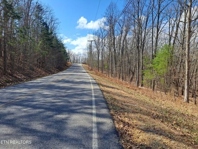 Discover this beautiful 1.18-acre lot with a gentle slope, ideal on Heatherhurst Golf Course in Tennessee - for sale on GolfHomes.com, golf home, golf lot