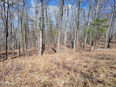 Discover this beautiful 1.18-acre lot with a gentle slope, ideal on Heatherhurst Golf Course in Tennessee - for sale on GolfHomes.com, golf home, golf lot