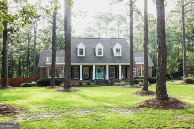 Don't miss this extravagant Forest Lakes home! This beautiful on Forest Lakes Golf Club in Georgia - for sale on GolfHomes.com, golf home, golf lot