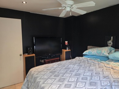 This 4 bedroom, 2 bath split level home sits in an amenity on Pocono Farms Country Club in Pennsylvania - for sale on GolfHomes.com, golf home, golf lot