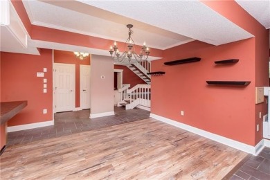 Talk about easy living! This 2bd/ 2ba condo has one of the best on Oak Knoll Country Club in Louisiana - for sale on GolfHomes.com, golf home, golf lot