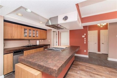 Talk about easy living! This 2bd/ 2ba condo has one of the best on Oak Knoll Country Club in Louisiana - for sale on GolfHomes.com, golf home, golf lot