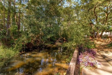 Talk about easy living! This 2bd/ 2ba condo has one of the best on Oak Knoll Country Club in Louisiana - for sale on GolfHomes.com, golf home, golf lot